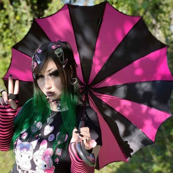Batwing Pagoda Umbrella [Black/Hot Pink Striped] - Picture 6 of 6